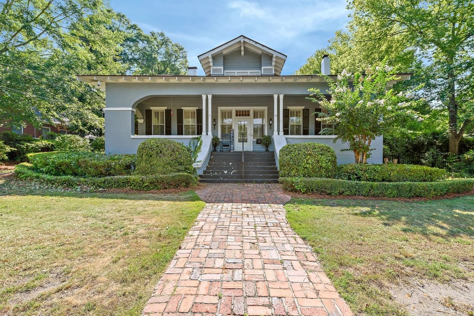 Exterior I Covered Porch w Rocking chairs I Spacious Yard