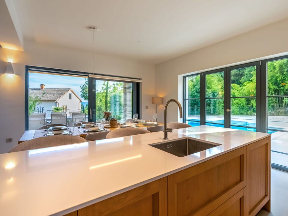 Countertop, Kitchen, Interior Design, Plumbing Fixture, Flooring, Sink, Ceiling, Cabinetry, Tap, Home
