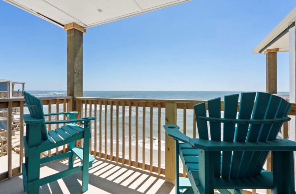 Amazing waterfront views from your deck!