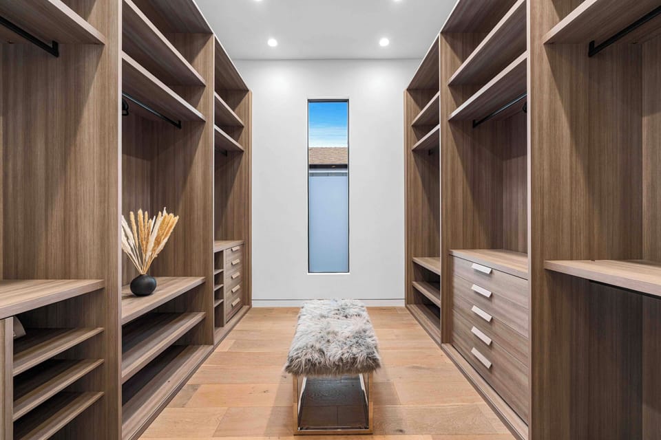 Villa Javu by LuxJB: luxury modern private villa. Sleeps 16.