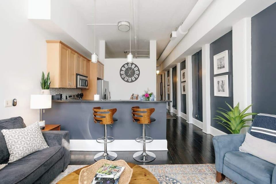 Enjoy a well thought out floor plan in the spacious one bedroom loft.