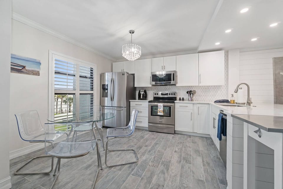 The modern kitchen is a wonderful place to prepare a meal or reheat your leftovers