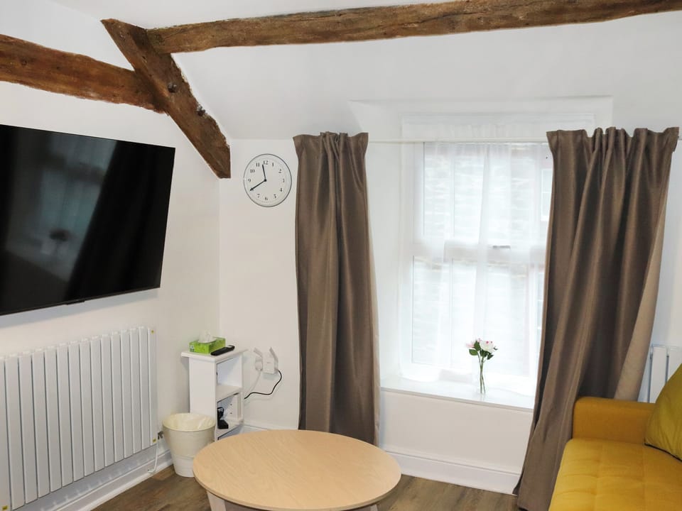 Living area | Apartment Two - Bala Apartments, Bala