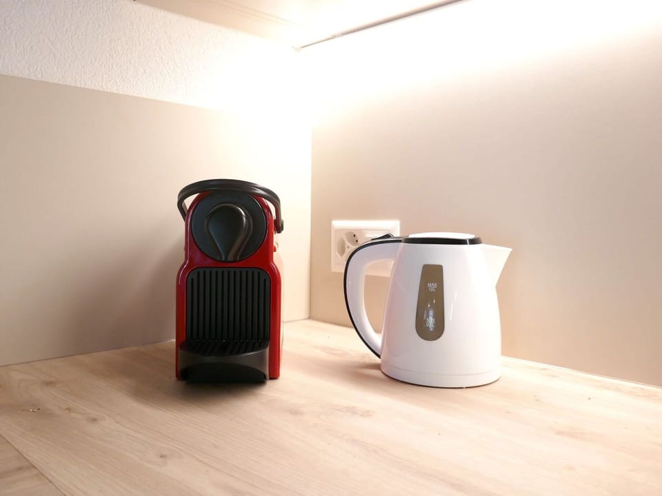 Small Appliance, Kitchen Appliance, Home Appliance, Design, Hardwood, Wood Stain