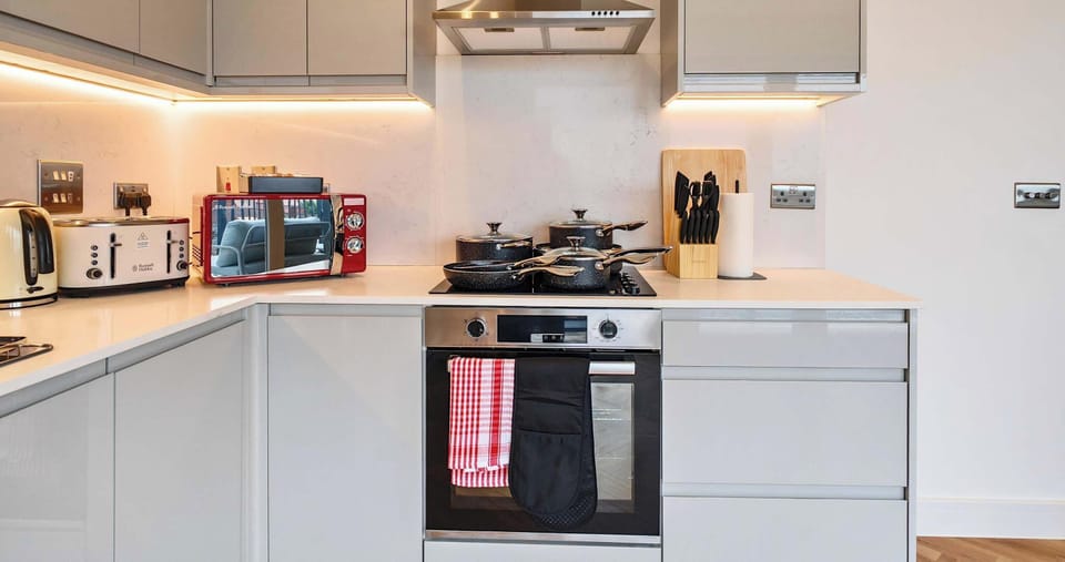 HIGH QUALITY KITCHEN EQUIPMENTS