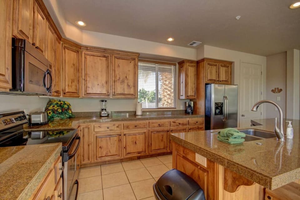 Beautiful custom kitchen with all the kitchen appliances and utensils you need.
