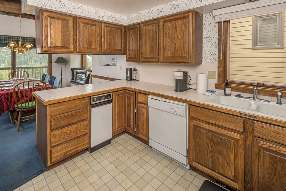 Plenty of counter space for your culinary creations | Main Level