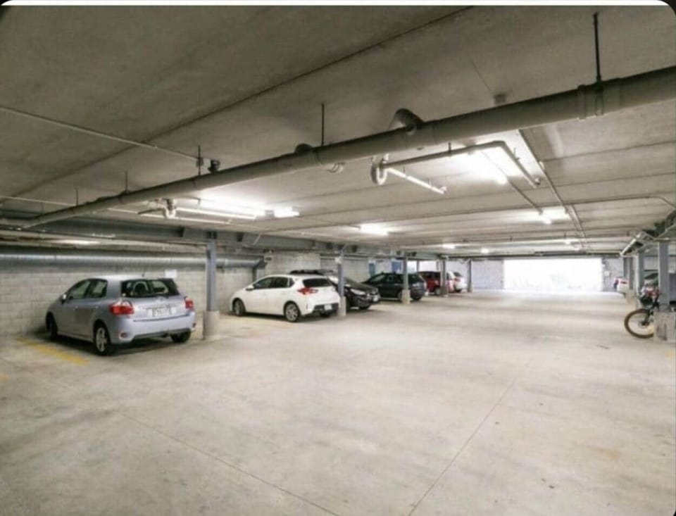 Secure underground carpark with internal access - perfecct for Wellington weather