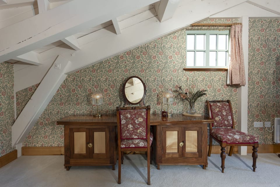 Seating Area-Master Shipwrights