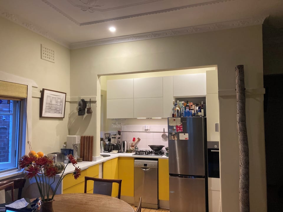 Full kitchen