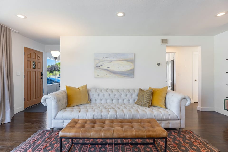 Settle in, unwind, and let the pace of the day slow down.