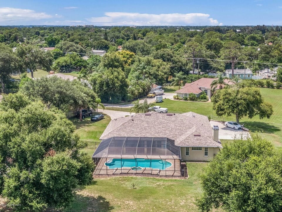 Welcome to your large, private, island oasis! Heated pool and spa.