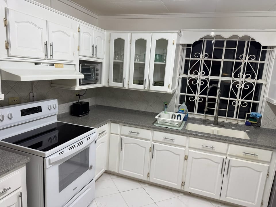 Large kitchen with all new appliances.
