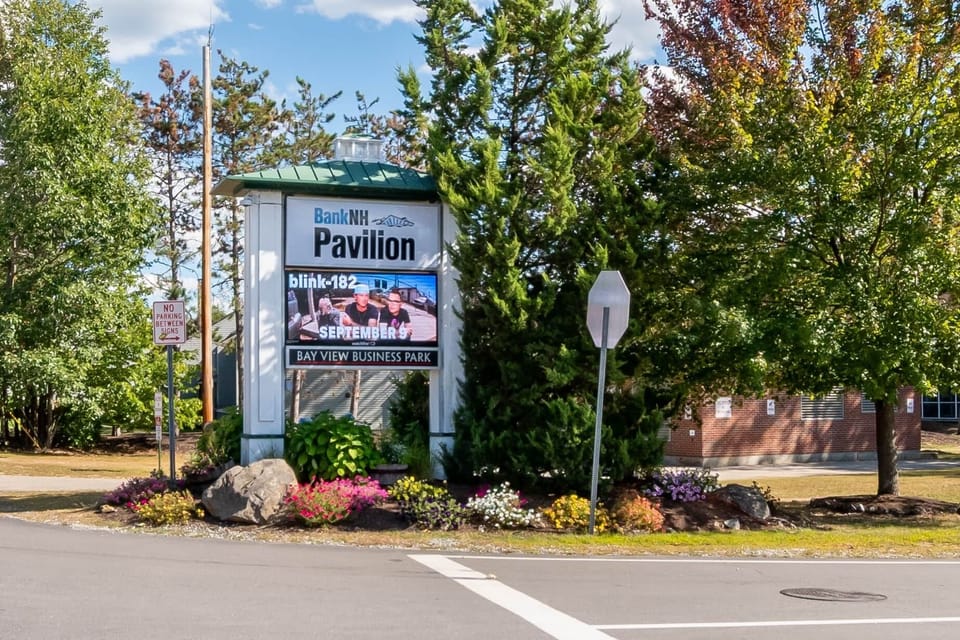 115WeirsRdUnit206BGilford 44