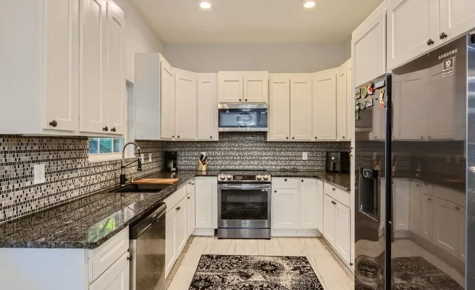 Bright kitchen for bright mornings