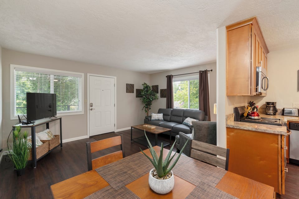 Dining Table | Work Space