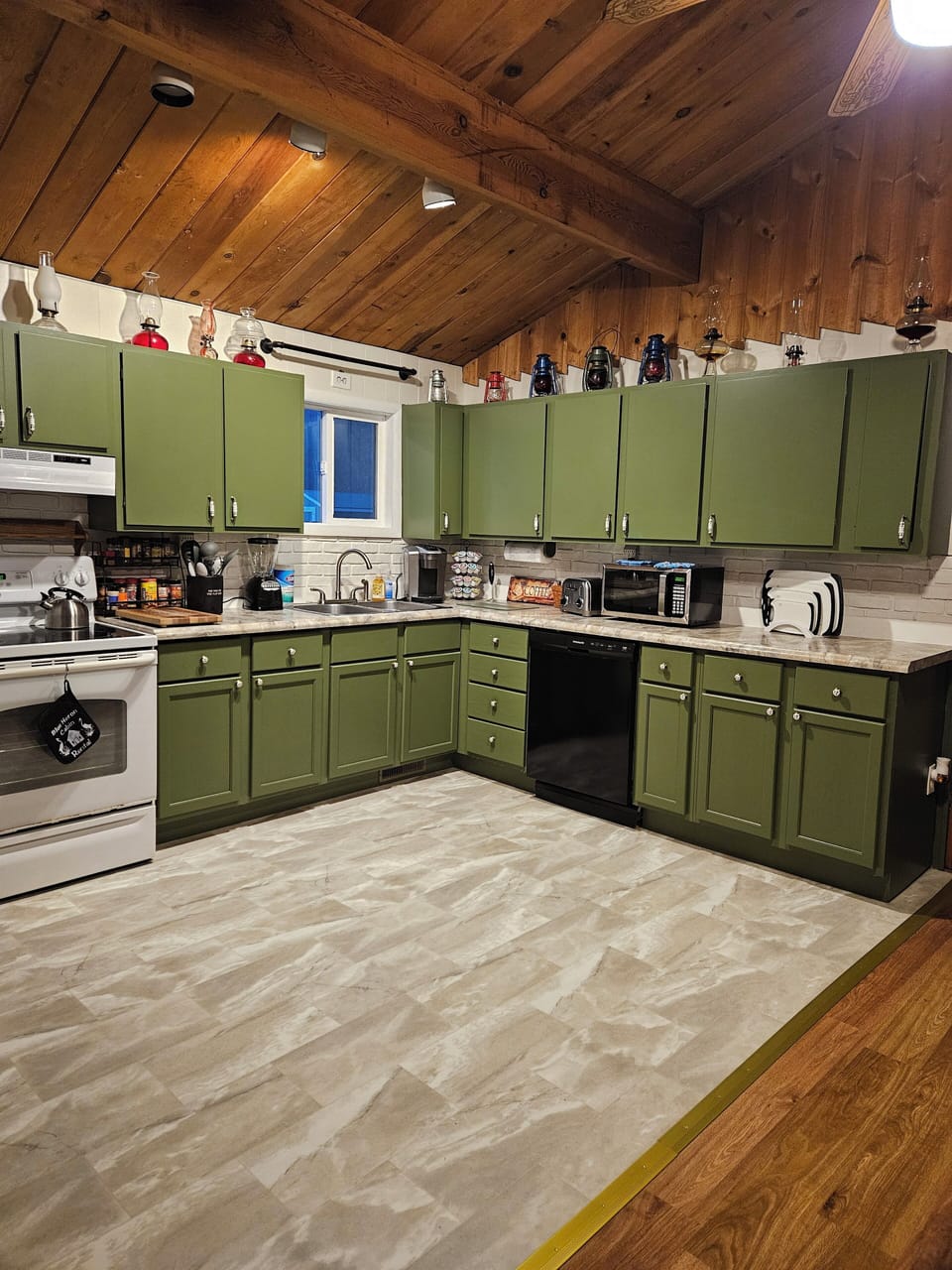 Newly remodeled kitchen 