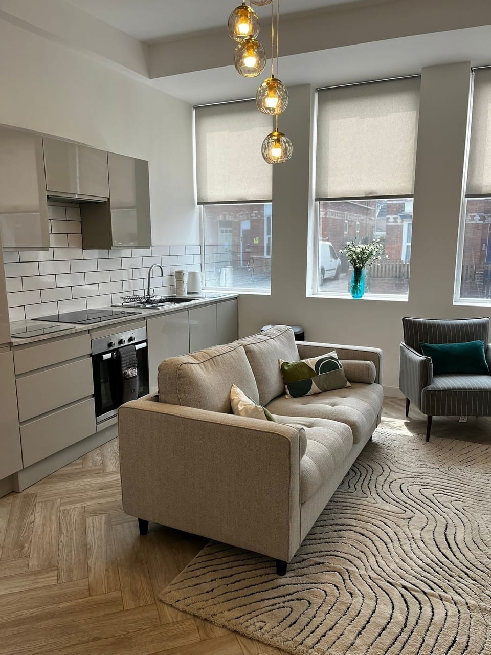 Lounge/Kitchen