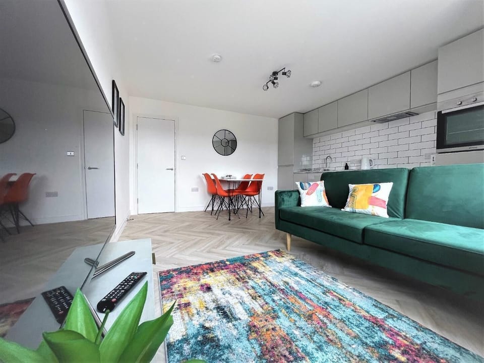 Flat 5 Lounge