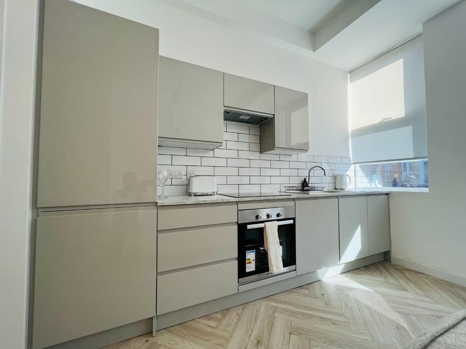 Flat 1 Kitchen