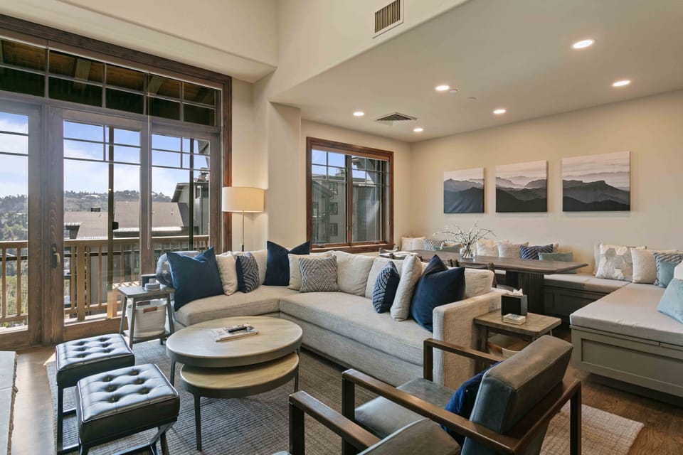 Home Decor, Couch, Furniture, Table, Architecture