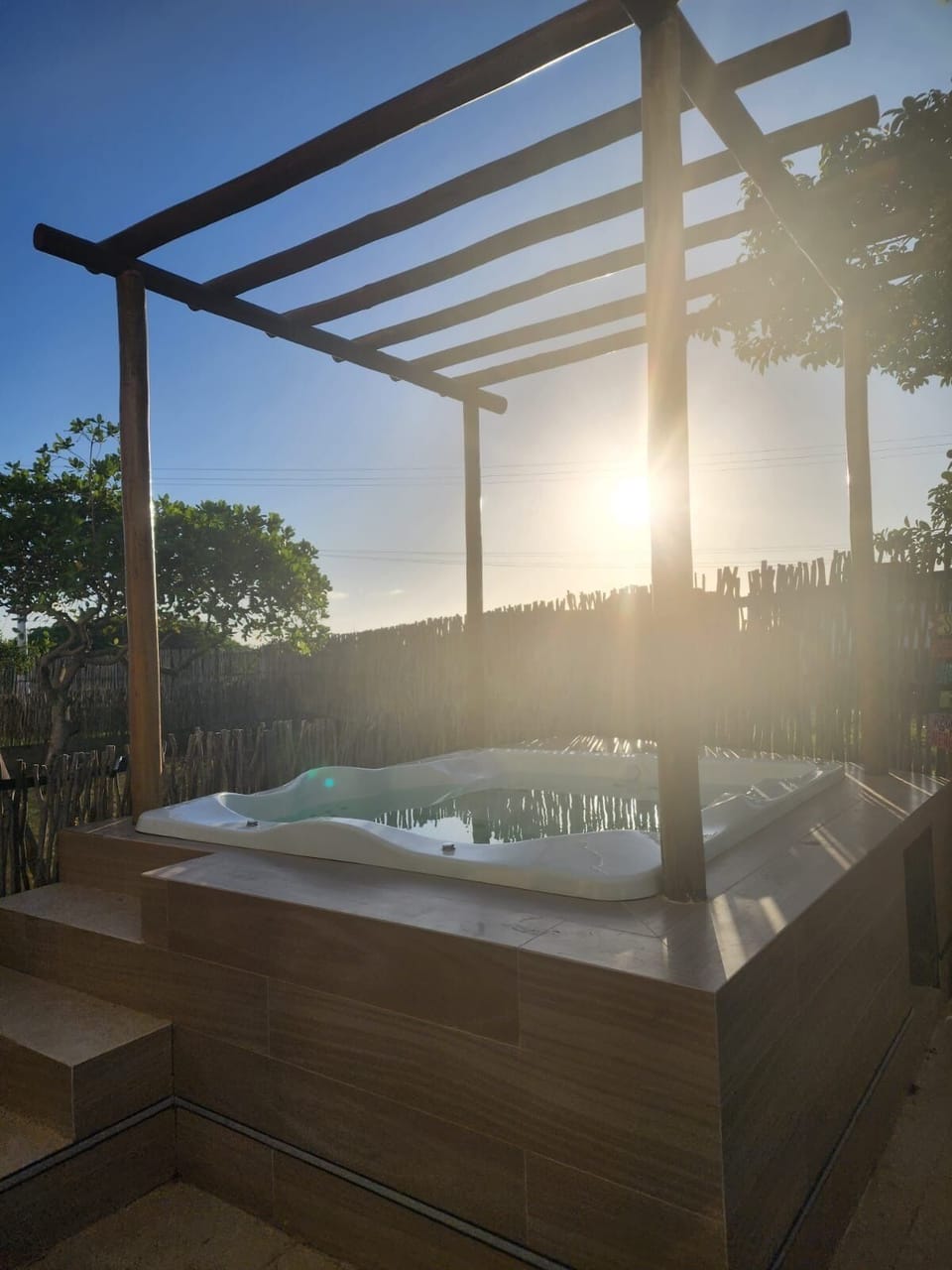 Outdoor spa tub
