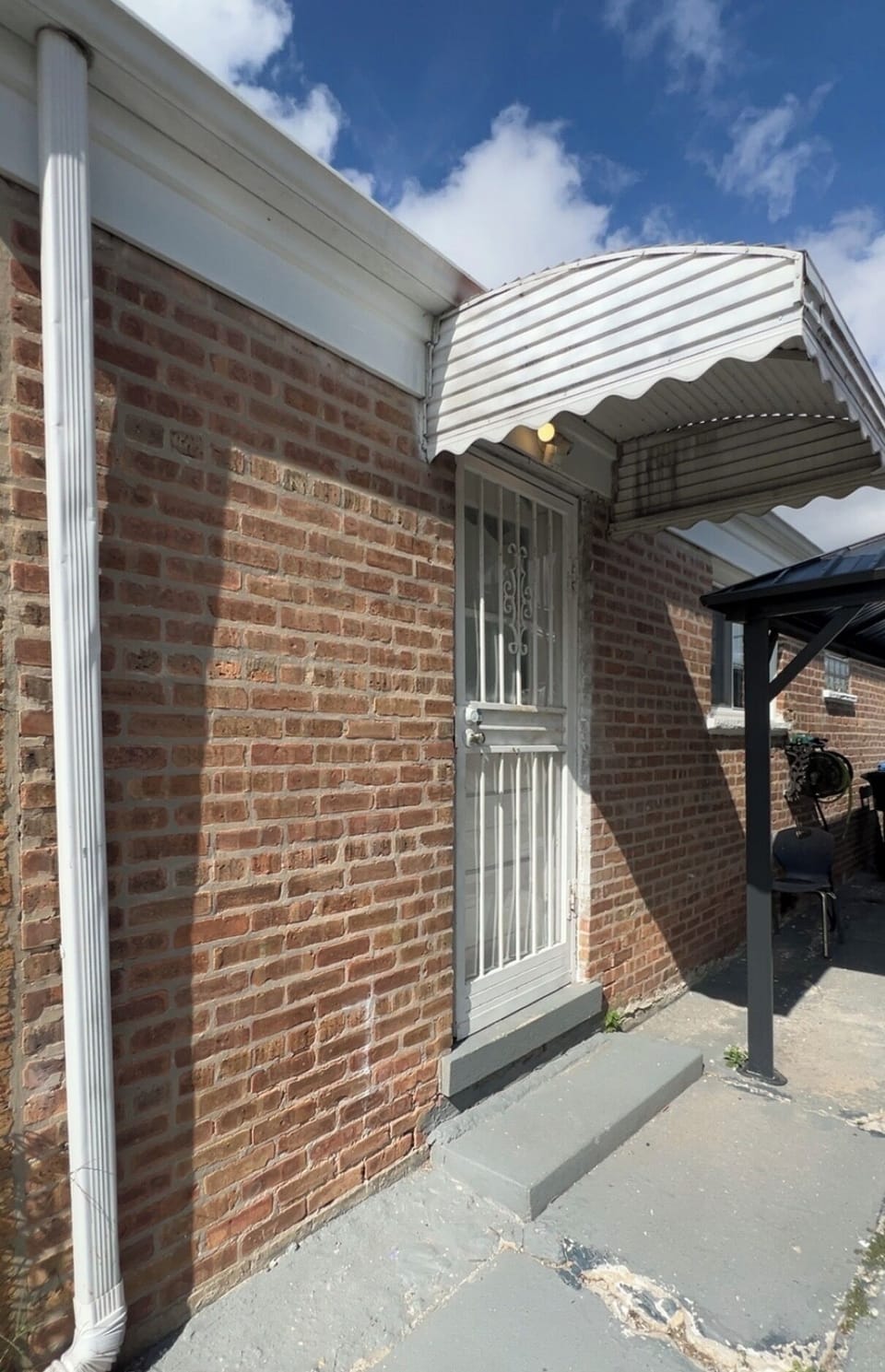 No stairs inside. Just 2 steps to get inside