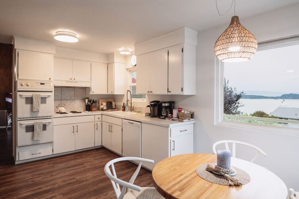 Functional kitchen with cooking amenities.