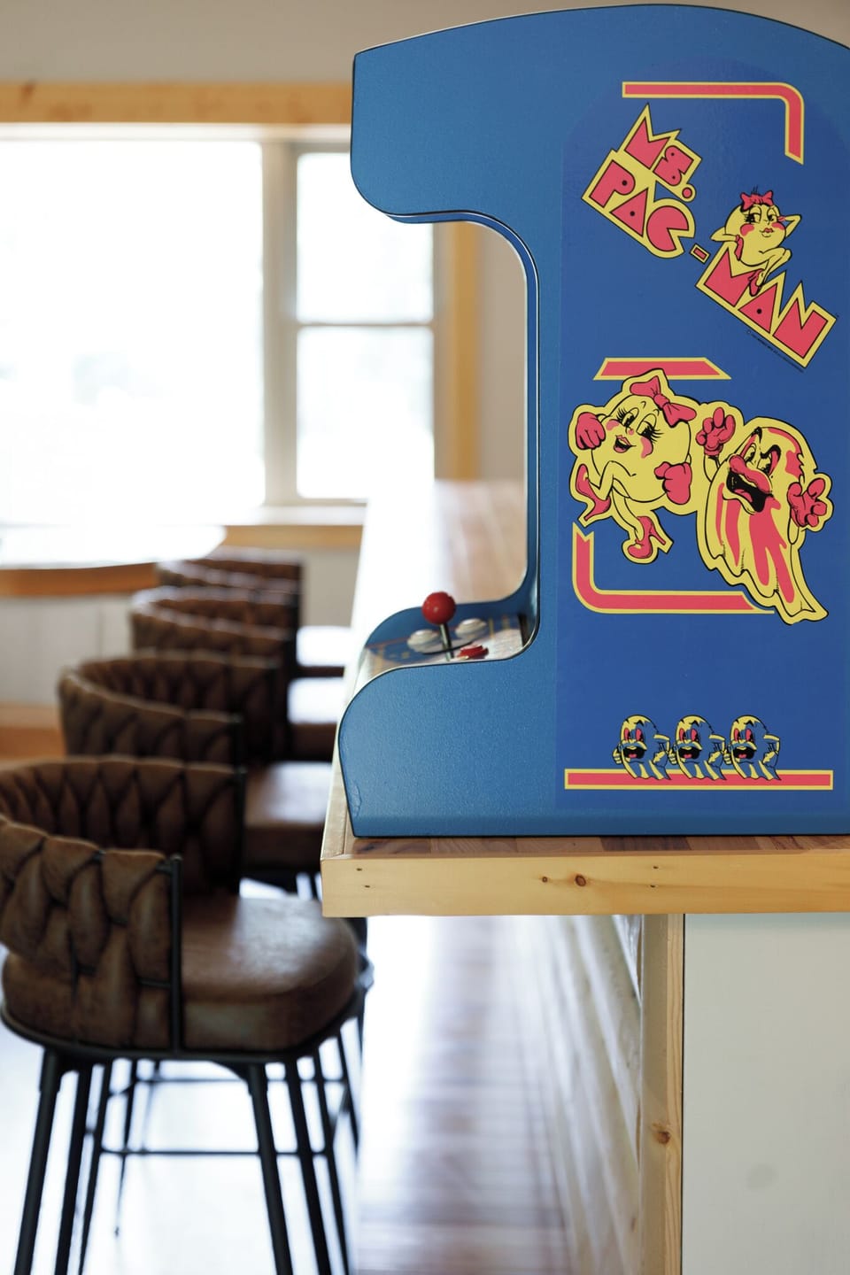 Game Room with lots of games and televisions plus wet bar