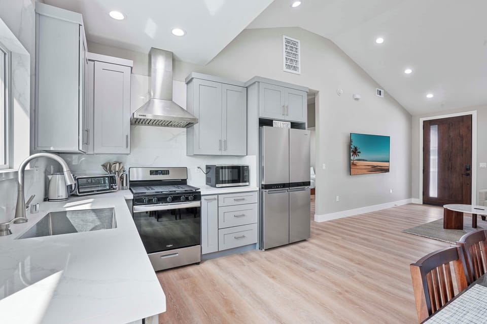 Kitchen | Dishware & Flatware | Toaster Oven