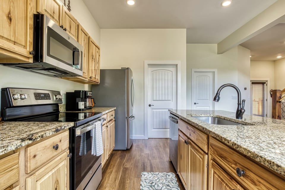 Cleaning up is easier thanks to the dishwasher."