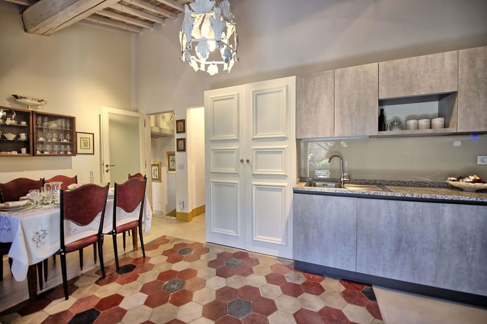 Dining Room, Kitchen