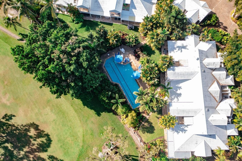Seaclusion Villa 181: Between ocean and fairway...