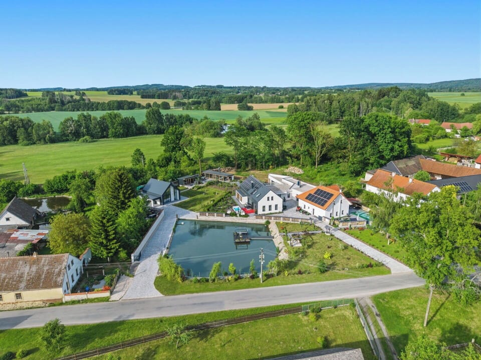 Body Of Water, Residential Area, Waterway, House, Landscape, Watercourse, Bird'S-Eye View, Channel, Roof, Home