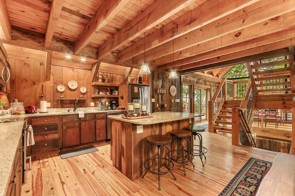 Kitchen with Seating at the Island