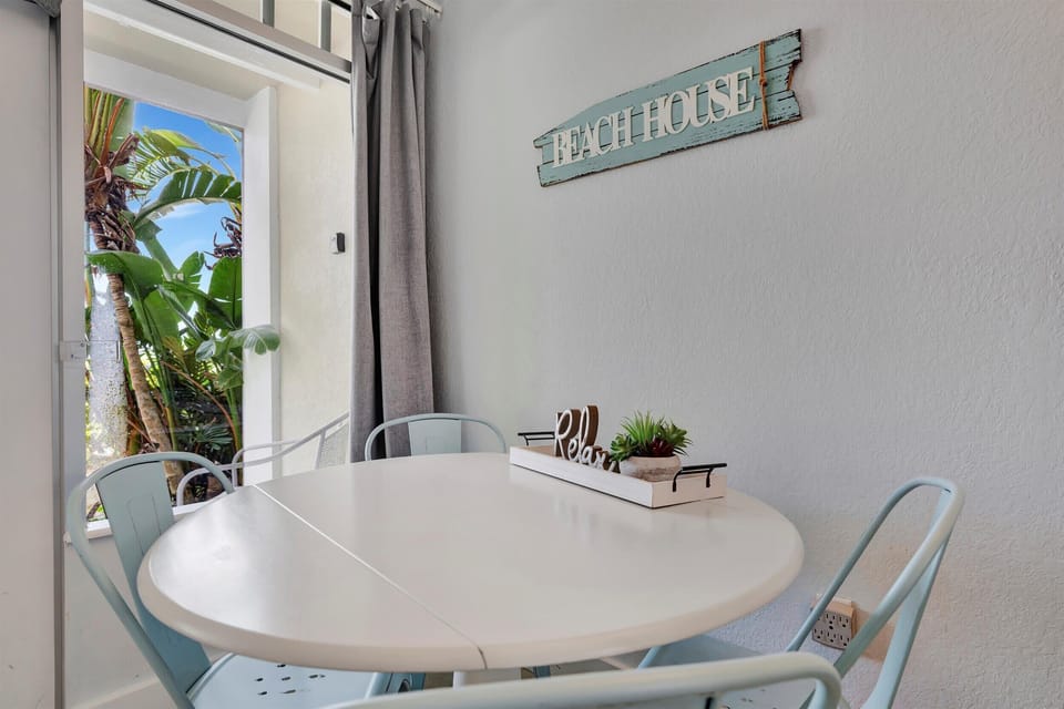 It's always a good day for a beach house brunch