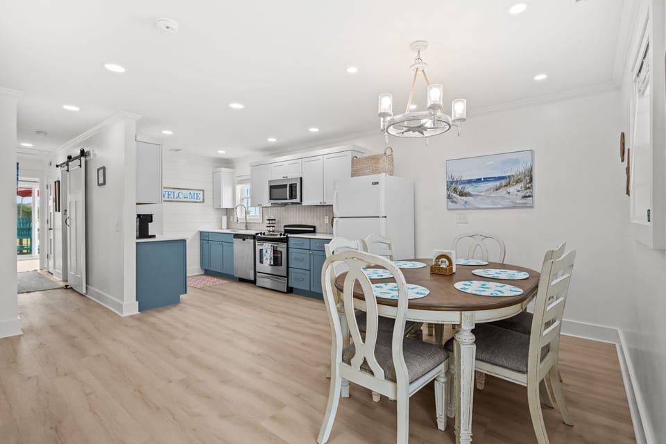 Open Concept Dining/Kitchen