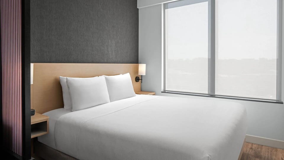 Unit with King size bed