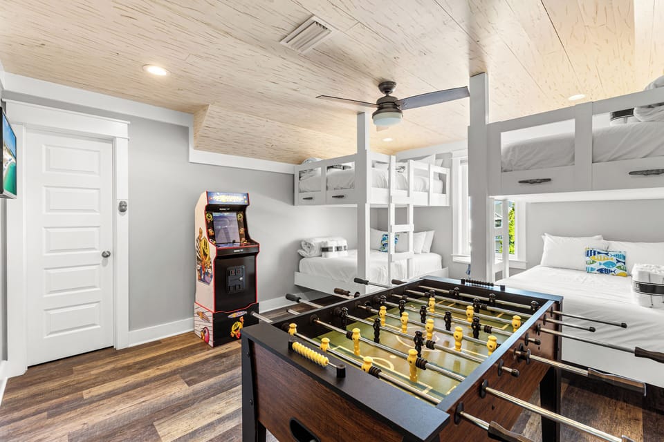 Salty Stingray Bunk Room Alt