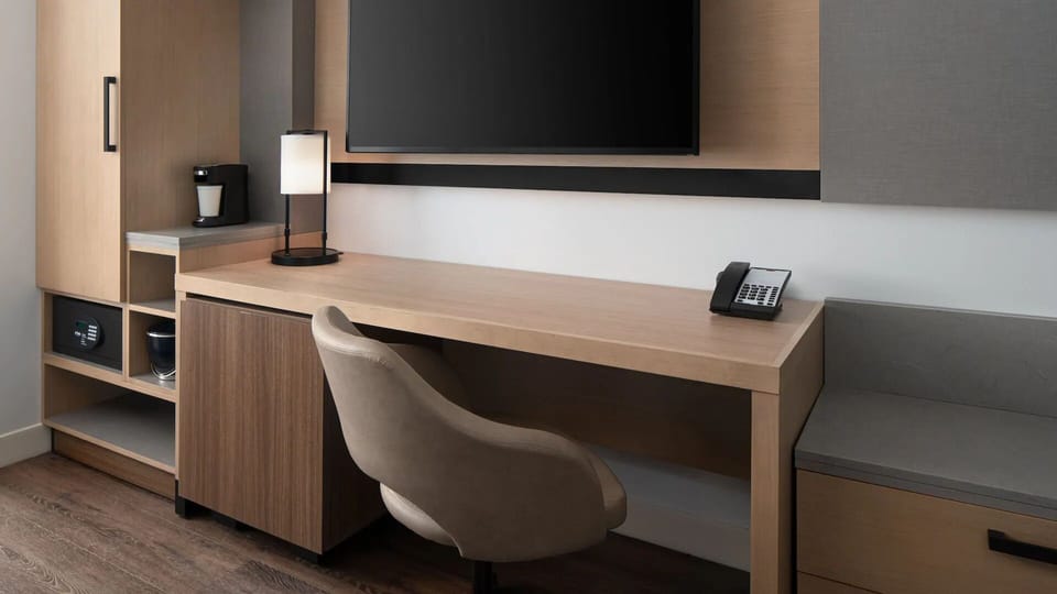 HDTV + workspace