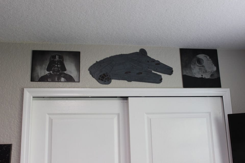 Star Wars accents throughout the room add immersive detail