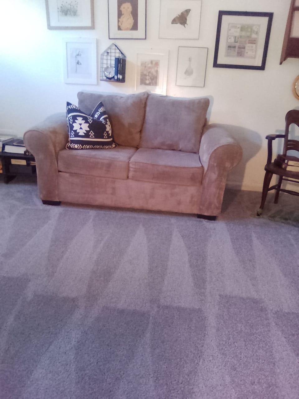 Cozy little break - This love seat is sure the relieve all the stressors away! 