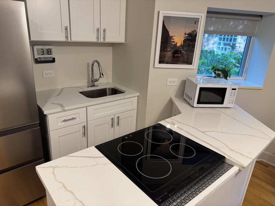 electric cooktop and full size oven