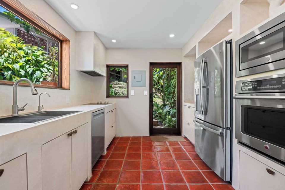House 2 - Kitchen