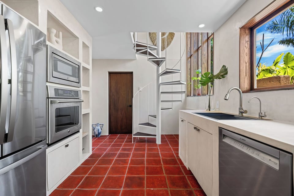 House 2 - Kitchen