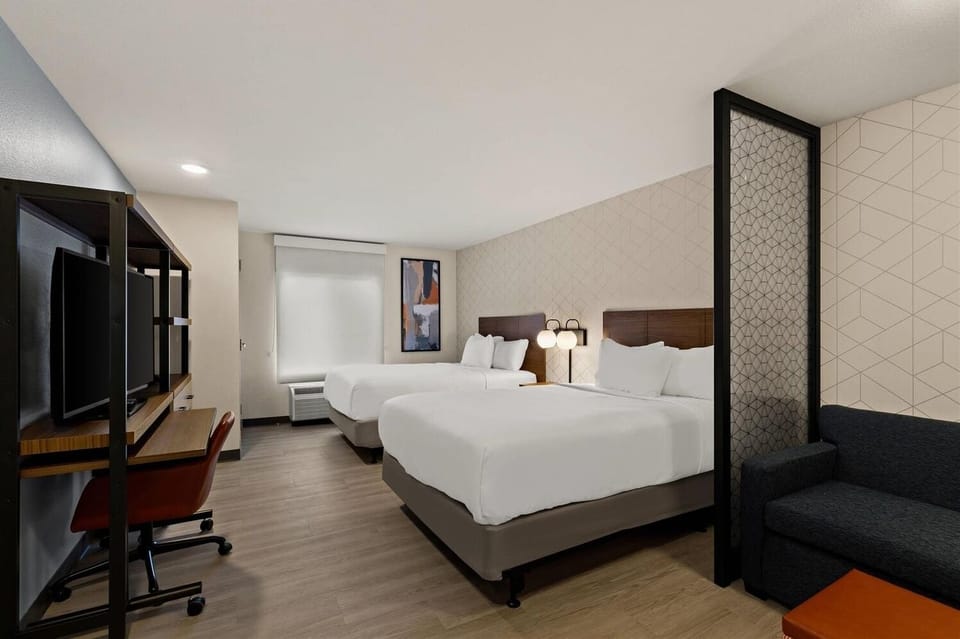 Recharge after adventures in bright, airy comfort for four.