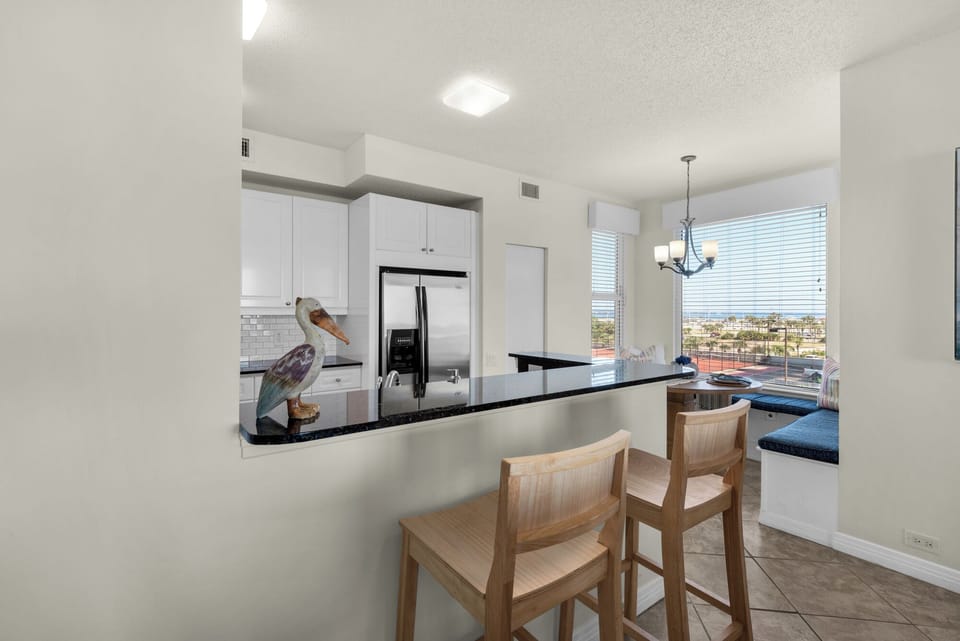 Kitchen with Bar Seating, Pantry and Breakfast Nook