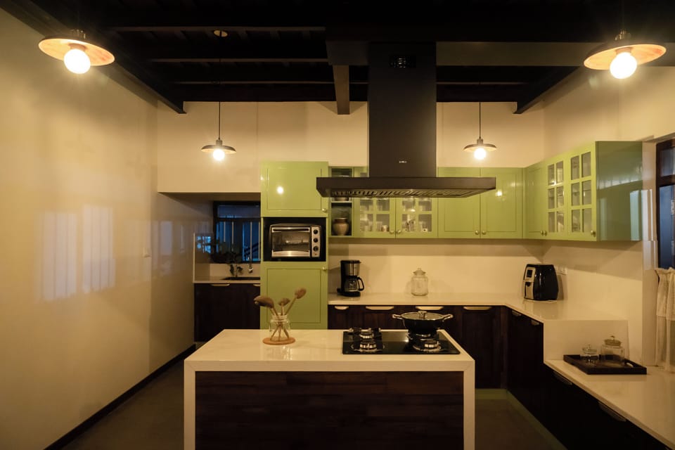 Full Kitchen