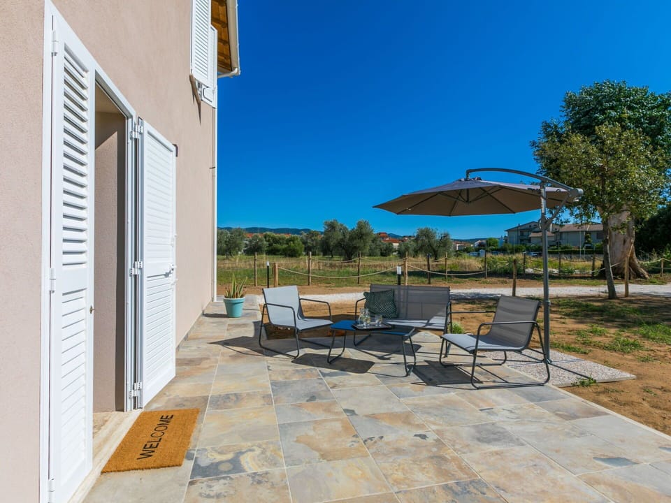 Outdoor Furniture, Shade, Chair, Landscaping, Flagstone