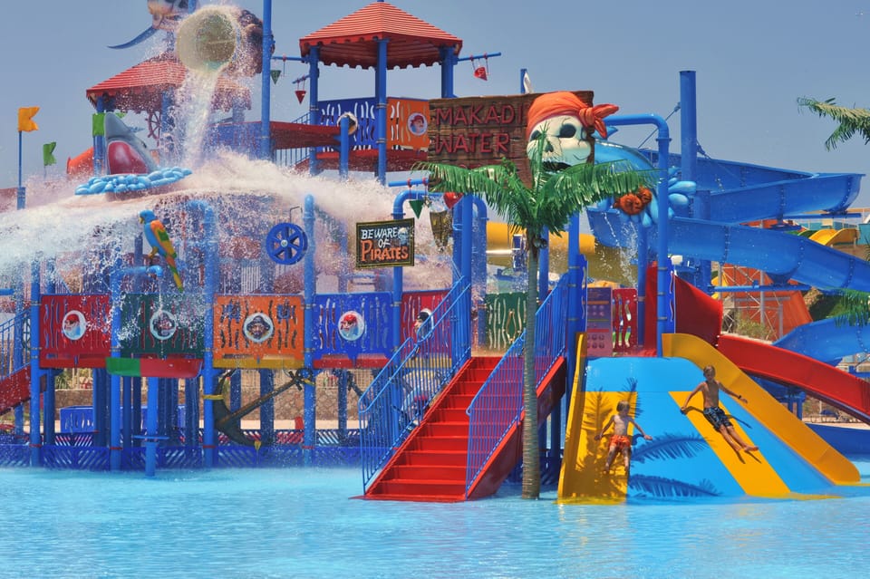 Splash and play all day in the kids’ water fortress.
